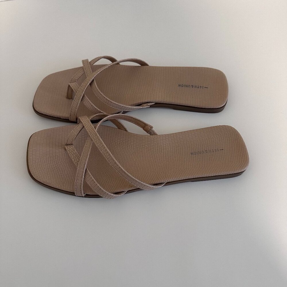 14th & Union  Women  Flat Sandals Nude  Size 8